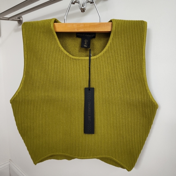 House of Harlow 1960 Crewneck Ribbed Knit Crop Top - Picture 4 of 4
